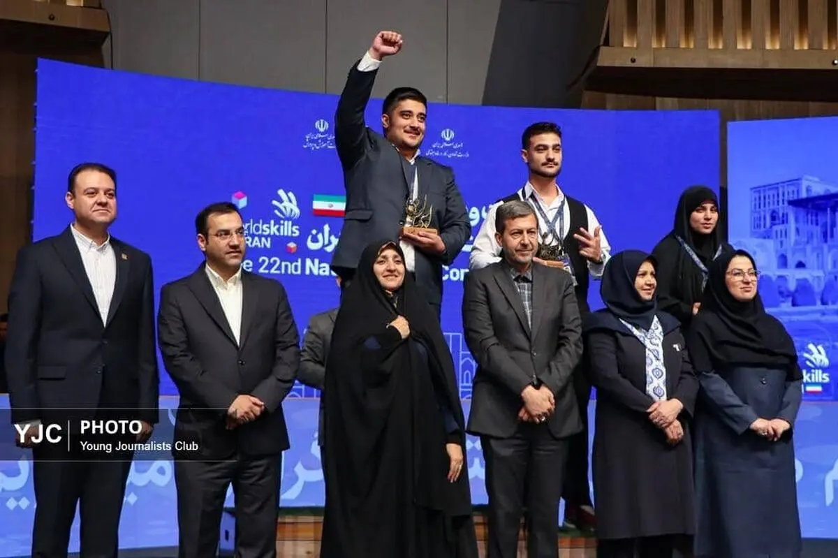 کسب مدال نقره ملی مهارت توسط جوان خرمشهری