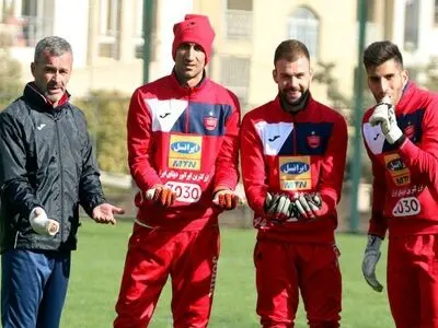 واکنش جالب گلرهای پرسپولیس به پدر شدن دروازه‌بان باتعصب