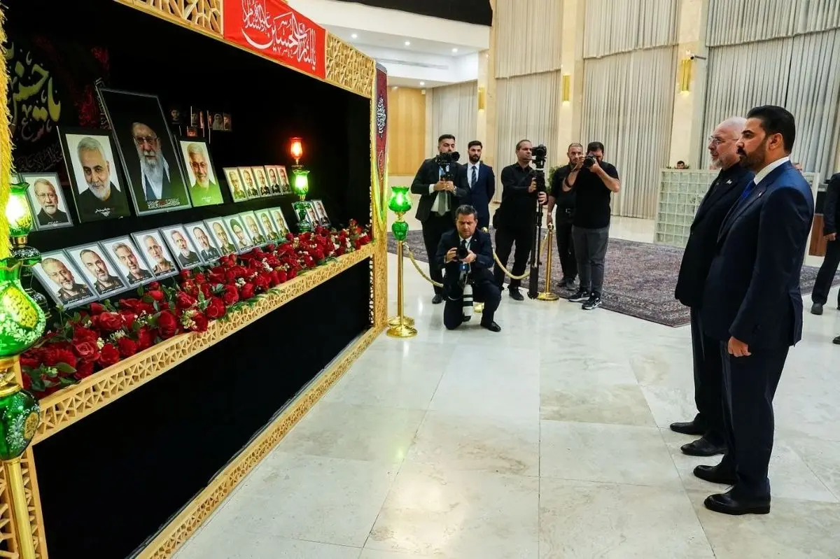 ادای احترام نخست وزیر عراق به رهبر شهیدانقلاب و شهیدان مقاومت
