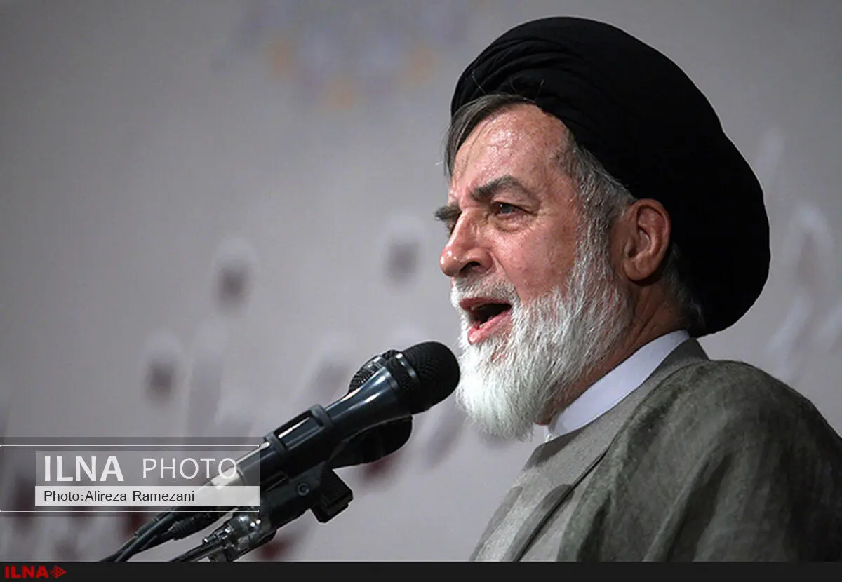 انقلاب اسلامی و رهبری امروز دنیا را گیج کرده و تکان داده است