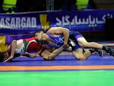 نتایج مسابقات مقدماتی روز نخست رقابت های پنج وزن دوم 
