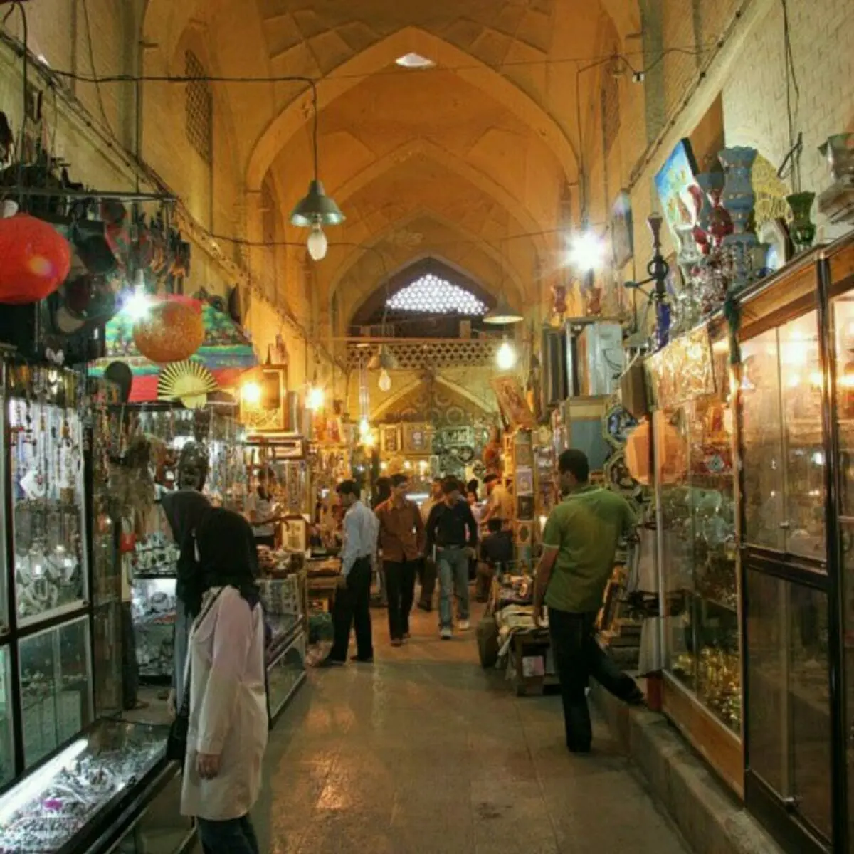 ۶ماه است بجای گوشت، سنگدان مرغ می‌خوریم