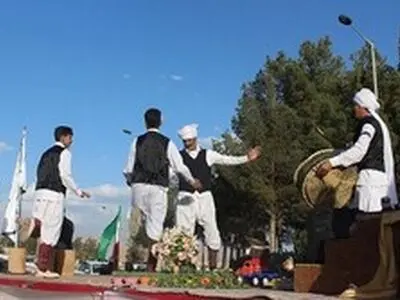 برگزاری جشن نوروزگاهی بهار در باغ موزه علم و صنعت گرمسار 