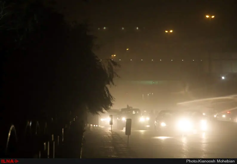 وقوع طوفان و گرد و خاک شدید در تهران