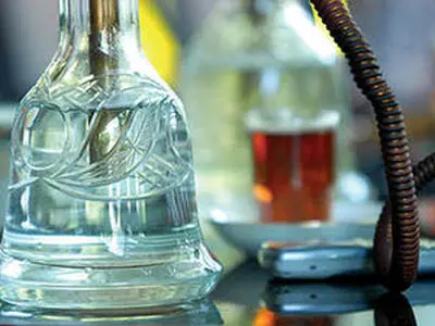 پاکسازی حاشیه پل خواجو از قلیان‌فروشی 