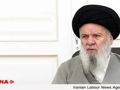 روحانیون مشکلات جامعه را بیان کنند