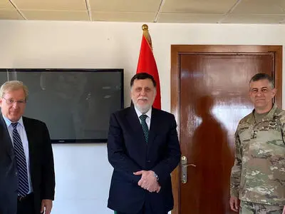 امیدواریم السراج کمی بیشتر در سمت خود باقی بماند

