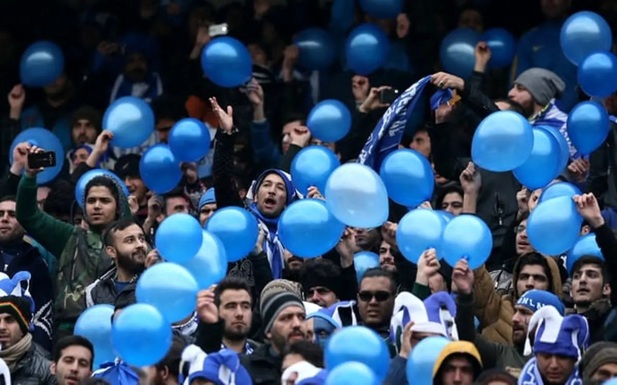 ویدیویی از هواداران استقلال در ورزشگاه نقش جهان اصفهان