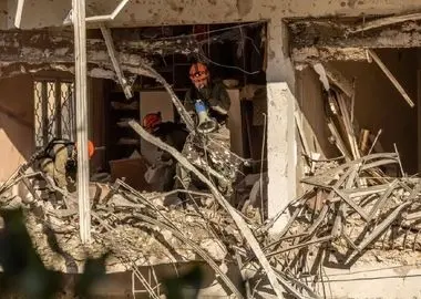 اصابت پرتابه دشمن به سوله شرکت فولاد آسیا در اهواز؛ یک نفر شهید و 2 نفر مصدوم شدند