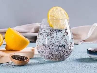 نوشیدنی ساده‌ای که قند خون را کنترل و یبوست را برطرف می‌کند + طرز تهیه