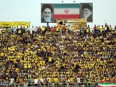 اقدام باشگاه سپاهان برای جلوگیری از ورود پرسپولیسی‌ها؛ با لباس زرد به ورزشگاه بیایید