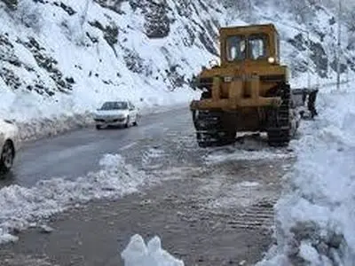گردنه اسدآباد بسته شد 