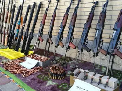 کشف محموله سلاح و مهمات جنگی توسط رزمندگان قرارگاه حمزه سید الشهدا(ع)