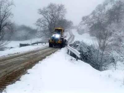 برفروبی ۱۶ هزار و ۳۶۵ کیلومتر باند در محورهای گلستان
