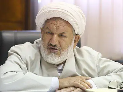فیلم عیادت رهبر انقلاب در سال ۷۷ از شهید رازینی بعد از اولین ترور