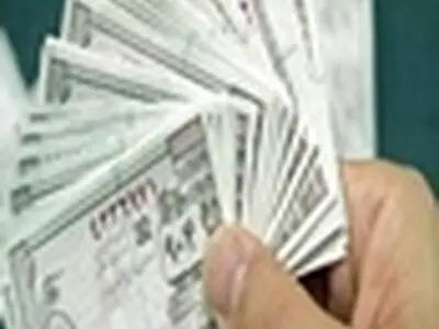هر دلار آمریکا در بازار امروز تهران ۳۵۱۲ تومان معامله شد