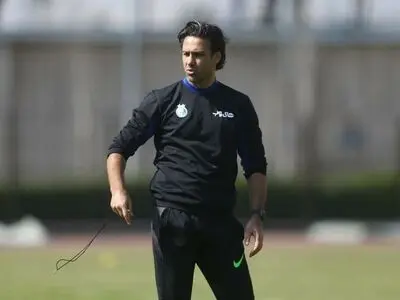 فرهاد مجیدی، پزشک استقلال را کنار گذاشت