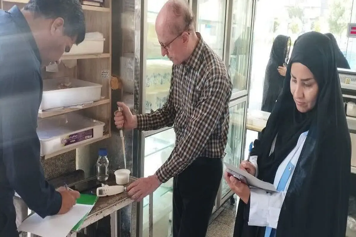 معدوم‌سازی ۶۰۰ کیلوگرم شیر غیربهداشتی در آذربایجان‌شرقی