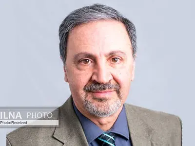 اختلاف جناحی مانع تصمیم‌های اقتصادی مناسب است/ دولت کنونی و بعدی آمادگی جراحی نظام بانکی را ندارد/ احتمال صدور مجوز صادرات روزانه یک میلیون بشکه نفت وجود دارد