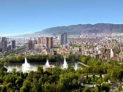 الزام 5هزار اصناف تبریزی برای  یادگیری زبان انگلیسی / معرفی صنایع دستی و عرضه خوراکی‌های  سنتی استان به مسافران 