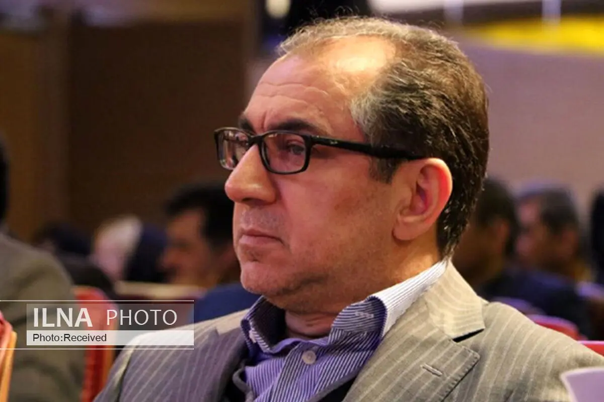 ۳ سناریو در جلسات غیرعلنی مجلس برای افزایش قیمت بنزین بررسی شده بود/ افزایش قیمت بنزین قانونی معطل مانده بود/ نمایندگان مجلس می‌توانند در اقناع افکار عمومی اثرگذاری مثبت داشته باشند