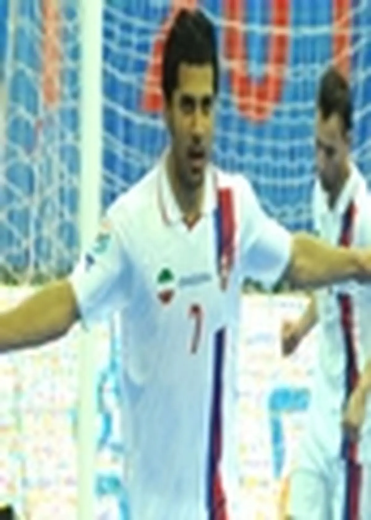 کاظمی: کسی حق ندارد سر من داد بزند!