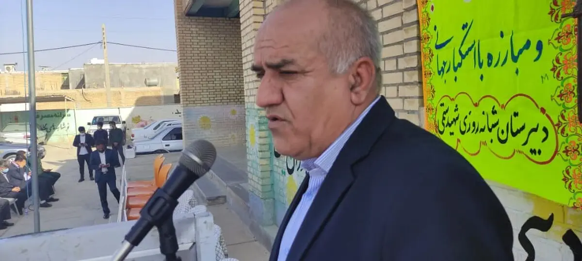 هر معلم و دانش آموزی  که در بهمئی واکسن نزند حق رفتن به مدرسه ندارد