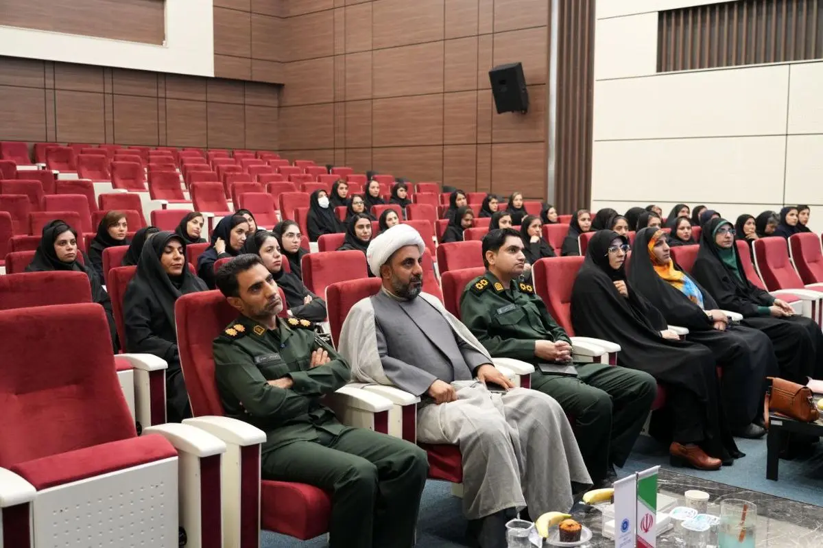 برگزاری مراسم تقدیر از بانوان شاغل فولاد هرمزگان و تبیین ارزشهای حجاب و عفاف