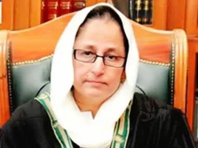 یک زن برای نخستین بار رئیس دادگاه عالی ایالت بلوچستان شد