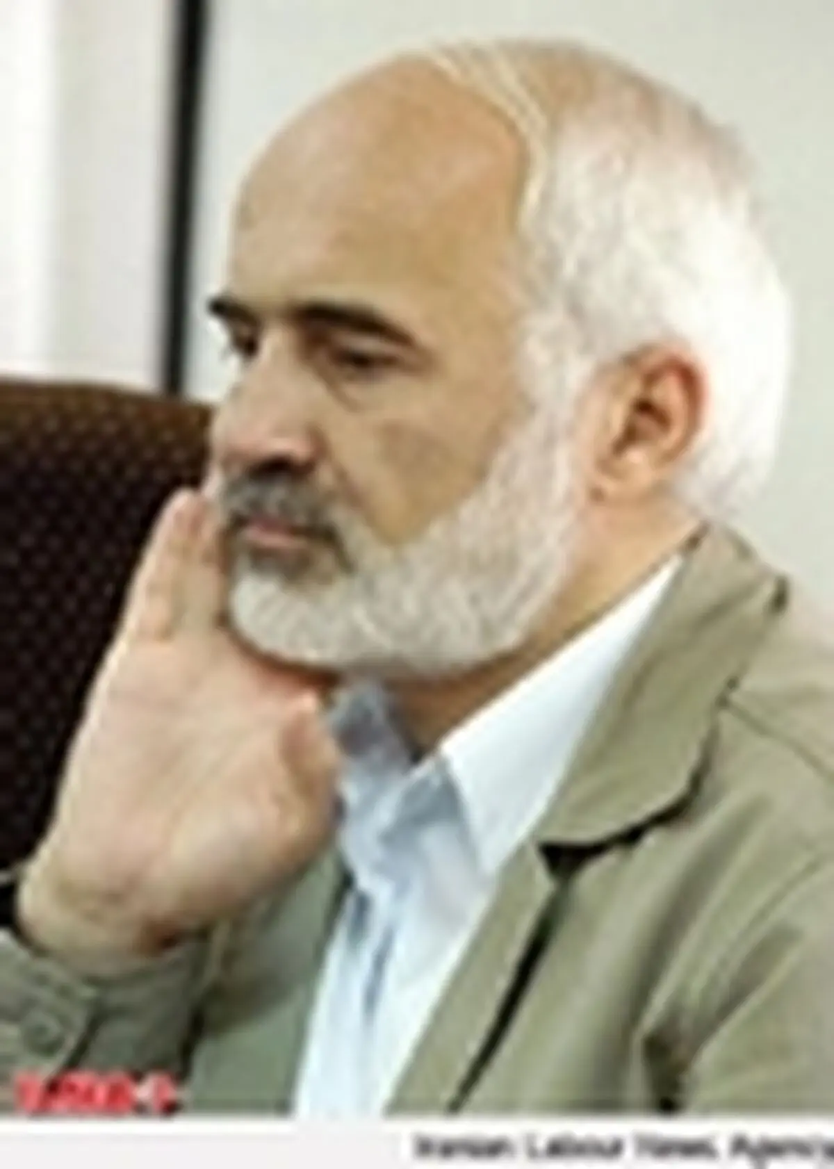 آمریکا می‌خواهد مبادی خرید و واردات کالای اساسی ما را به خود منحصر کند
