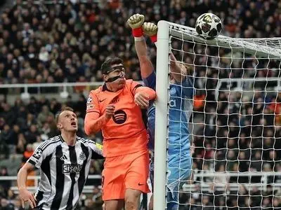 ویدیو: خلاصه بازی نیوکسل 1 - بارسلونا 1