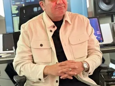 برزین خواننده جوان ایرانی و آهنگ های خاطره انگیزش