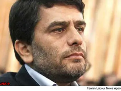 تردد معلولان در سطح شهر به سختی انجام می‌شود