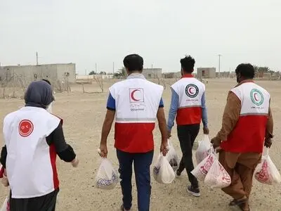 افق کوروش 7.5 تن مواد غذایی در مناطق محروم شرق استان هرمزگان توزیع کرد