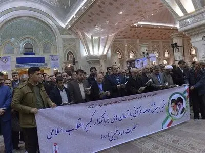 تجدید میثاق مسئولان و کارکنان دارالقرآن با آرمانهای امام راحل
