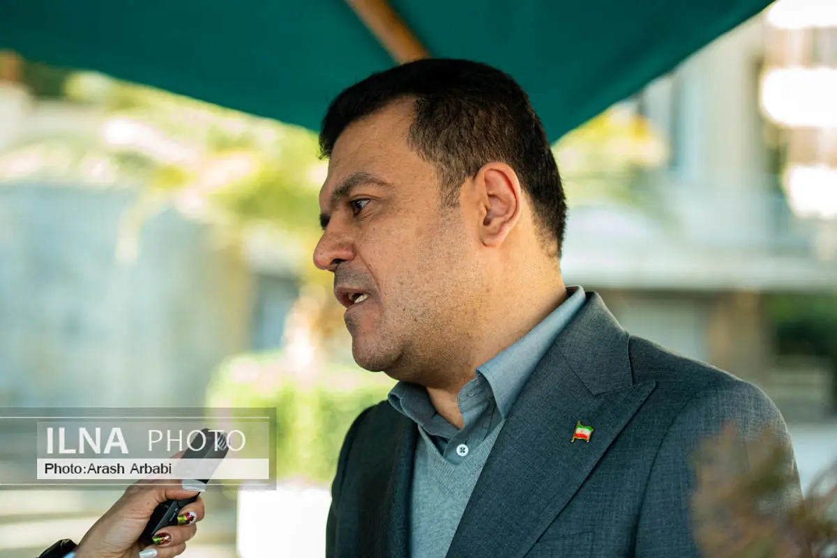 مردم خودشان بهترین مسیر را انتخاب می‌کنند