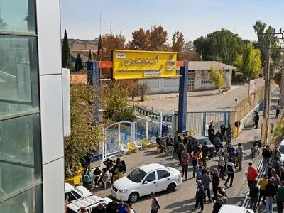 سایه ورشکستگی روی زیمنس شیراز/ کارگران به‌جای حقوق، بدهی بانکی نصیبشان شد
