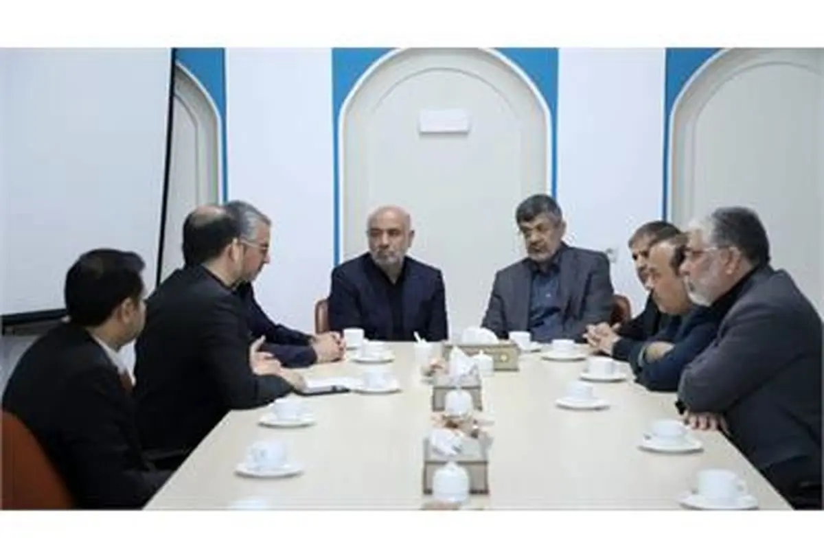 تأکید وزیر کار بر نقش ایران در تغییر موازنه جهانی/ بررسی مطالبات کارگری در یزد