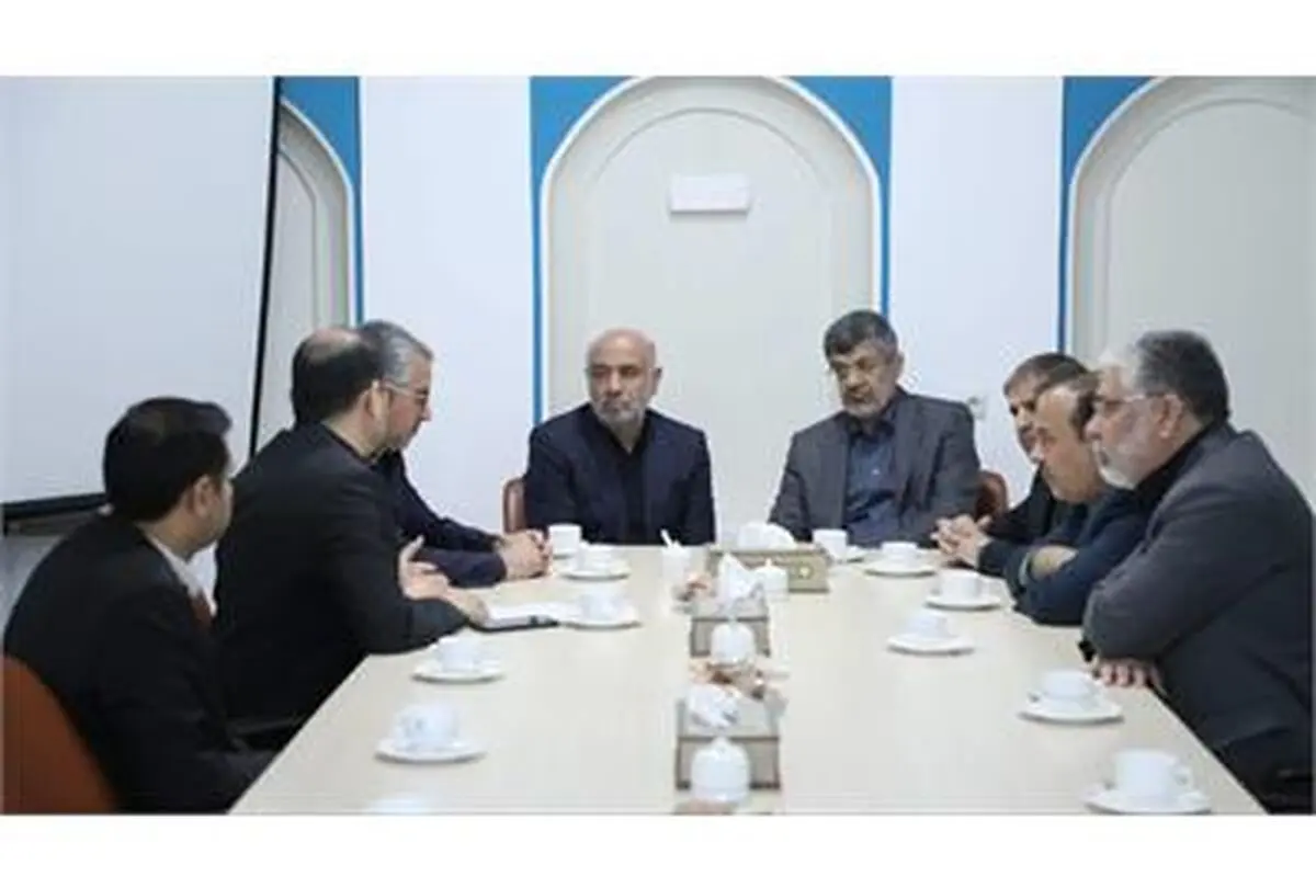 تأکید وزیر کار بر نقش ایران در تغییر موازنه جهانی/ بررسی مطالبات کارگری در یزد