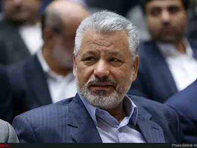 کاندیدای انتخابات ریاست جمهوری نمی‌شوم/  با احمدی‌‌نژاد در ارتباط هستم