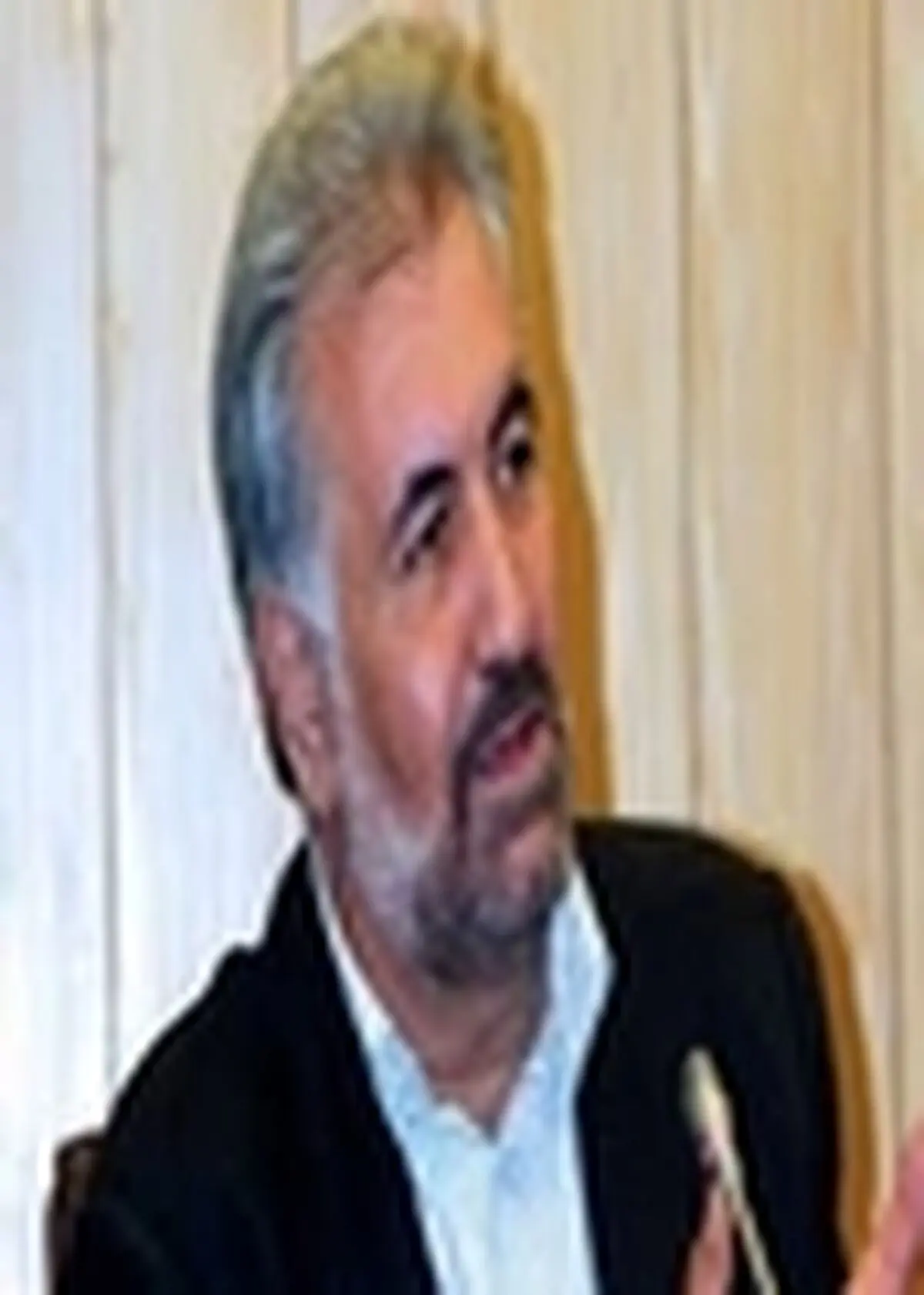 بیمارستان‌های دولتی امکانات کافی برای درمان کارگران ارائه نمی‌کنند
