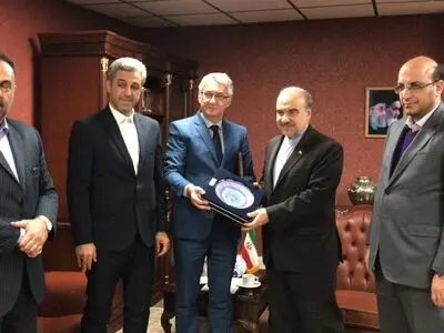در دیدار سفیر صربستان با وزیر ورزش و جوانان