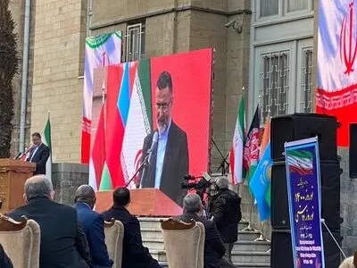 پر از امید و آرزوهای بلند هستیم