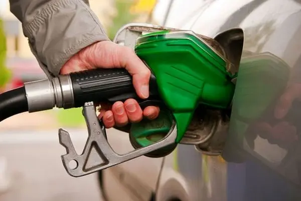 میانگین توزیع روزانه بنزین کشور به ۱۲۰ میلیون لیتر رسید