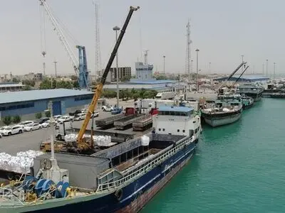 افزایش تخلیه و بارگیری کالا در بنادر غرب هرمزگان