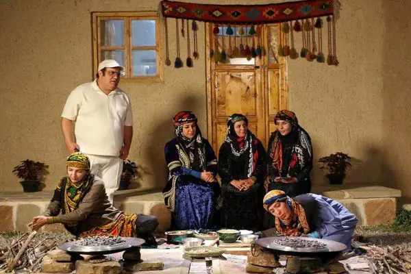 «شادآباد» با اجرای میرطاهر مظلومی و گیتی قاسمی روی آنتن می‌رود
