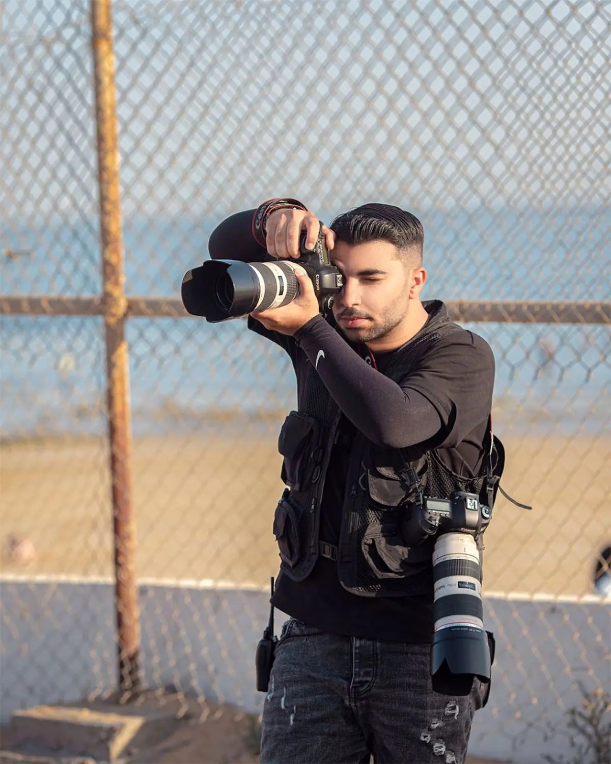 شن، نور و سرعت مکانی که عکاس باید جنگنده باشد/یک لحظه غفلت موجب از بین رفتن صحنه می شود