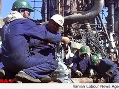 درخواست کارگران روزمزدی واحد خدمات پتروشیمی جم برای تبدیل وضعیت 