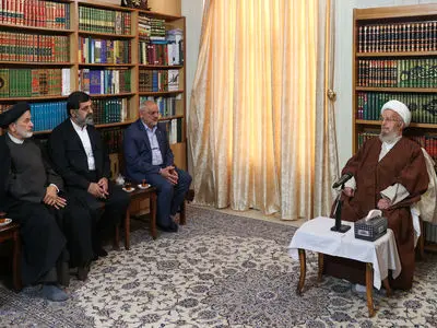  حاجی میرزایی با آیت‌الله مکارم شیرازی دیدار کرد