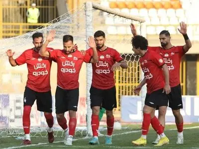 اعلام ترکیب تراکتور و مس کرمان